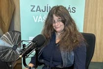 Dneska být učitelem znamená tak trochu držet ústa a krok, říká spisovatelka a češtinářka Veronika Valíková